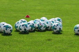 爱游戏在线登录入口-凯恩：拜仁锋霸，德甲金靴有力争夺者，凯恩的足球鞋